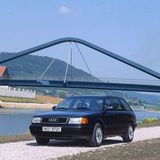 Das Design des Audi C4 100 Avant ist elegant
