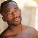 Anthony, 23, aus Frankfurt  Er selbst nennt sich "CEO of Happiness", und er führt auf "Temptation Island" natürlich nur Gutes im Schilde: "Ich will den Männern die Augen öffnen, falls sich eine Frau verführen lässt."  Die neue Staffel von "Temptation Island" startet ab dem 25. März 2021 mit einer Doppelfolge auf TV Now. RTL zeigt die Folgen ab dem 11. April wöchentlich.