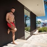 Tim, 22, aus Miltenberg  Dieser Kandidat nimmt schon im Vorfeld den Mund ziemlich voll: "Ich bin der ideale Kandidat für die Sendung, da ich kein Blatt vor den Mund nehme und unterhaltsam bin." Die Frauenherzen will er mit zwei Mitteln erobern: seinem Blick - und Humor. 