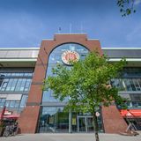 Millerntor: Die Südseite des Millerntorstadions am Harald-Stender Platz 1