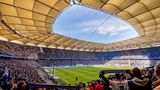 Wenn nicht gerade, wie auf diesem Bild, ein Bundesligaspiel ansteht, wird die Arena auch für Konzerte genutzt. Die Rolling Stones, Shakira und Herbert Grönemeyer, waren allesamt bereits Gast im Volksparkstadion.