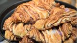 Das Franzbrötchen ist das Lieblingsgebäck der Hamburger. Wie es zu seinem Namen kam, ist allerdings ungeklärt.