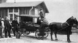 Im Sommer 1892 brach in Hamburg die Cholera aus – Kranke mussten mit Pferdewagen abtransportiert werden. Eine Ursache dafür waren die schlechten hygienischen Verhältnisse in den Gängevierteln. So mussten die Bewohner das dreckige Wasser aus der Elbe trinken – eine Filteranlage gab es zu dem Zeitpunkt noch nicht.
