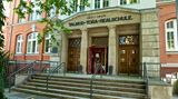 Das Hamburger Grindelviertel hat eine bewegte Vergangenheit: Vor der Nazi-Herrschaft war es das Zentrum jüdischen Lebens. Im Bild die heutige Joseph-Carlebach-Schule, früher Talmud-Tora-Schule.