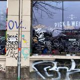 In der Marktstarße bietet Pick N Weight eine große Auswahl an Modeklassikern der vergangenen Jahrzehnte, US-Brands und Designerstücken – ein Einkaufserlebnis auf über 500 Quadratmetern.