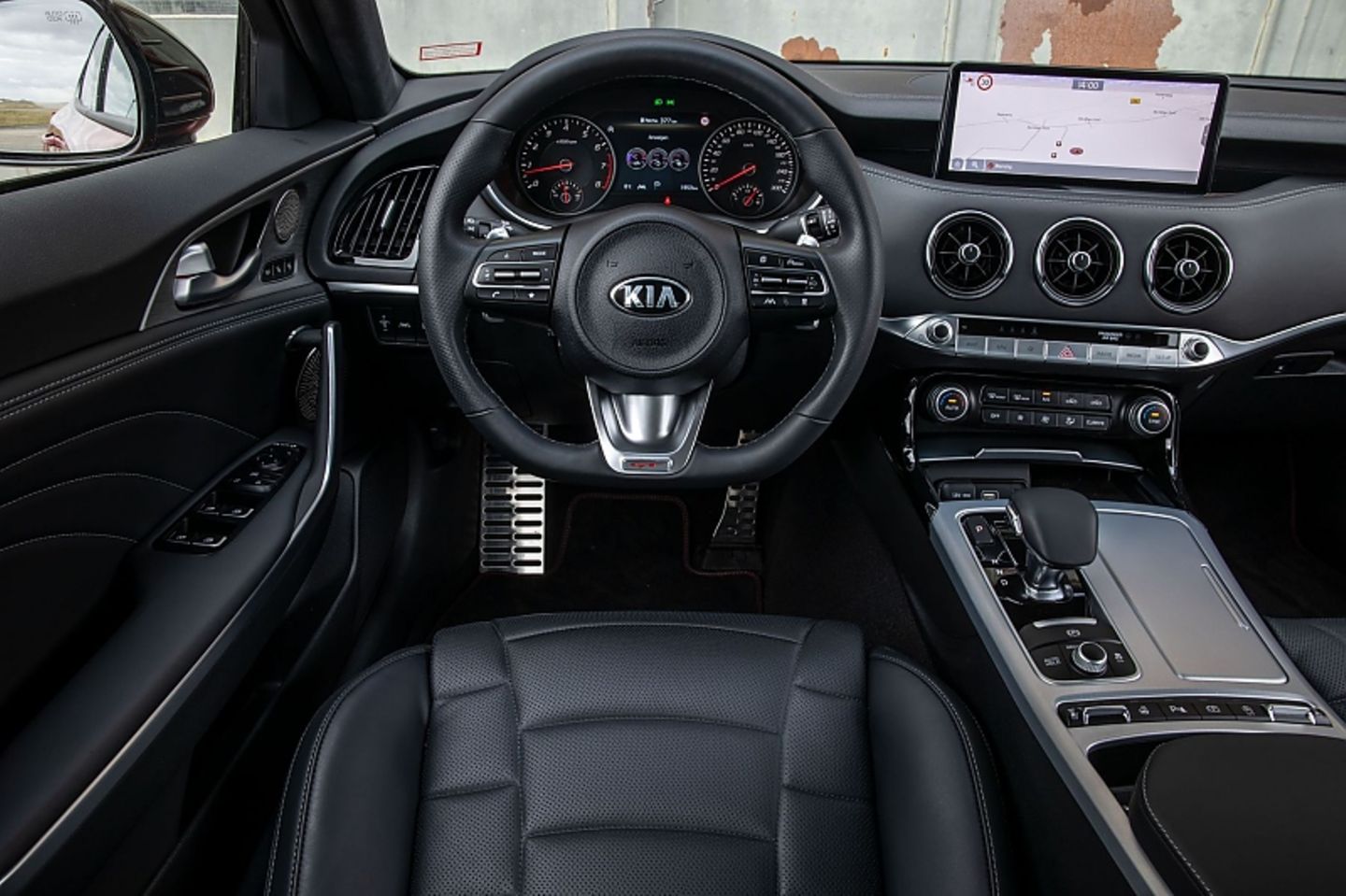 Das sportliche Ambiente des Cockpits bleibt erhalten
