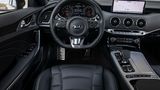Das sportliche Ambiente des Cockpits bleibt erhalten