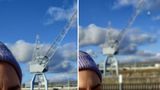 Der Bokeh-Effekt (Tiefenunschärfe) ist im normalen Foto-Modus (links) deutlich ansehnlicher als im eigentlichen Porträt-Modus (rechts). Die aggressive Weichzeichnung im Porträt-Modus lässt Flusen an der Mütze verschwinden, zeichnet am Kran aber gleichzeitig eine zu scharfe Kante.