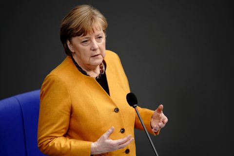 Befragung im Bundestag: Merkel verteidigt Corona-Beratungen: "Runden mit Ministerpräsidenten sind notwendig"