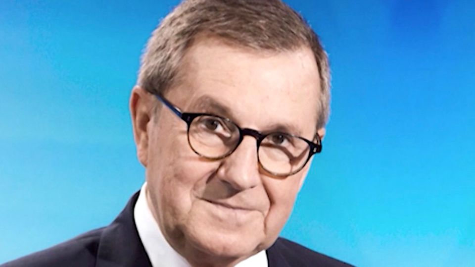 News im Video: Tagesschau-Legende Jan Hofer bekommt News-Sendung bei RTL News im Video: Tagesschau-Legende Jan Hofer bekommt News-Sendung bei RTL