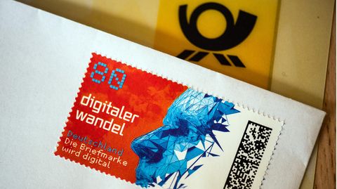 Nicht nur die Briefmarke wird digital: Neuerdings gibt es auch die Post online.
