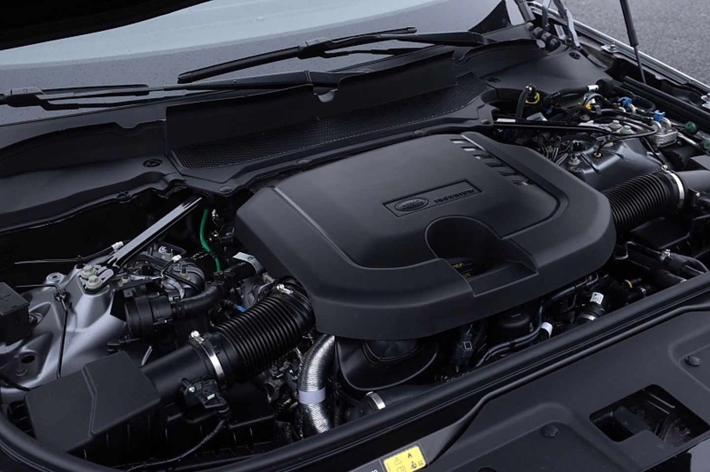 Der 3.0 Liter Diesel leistet 221 kW / 300 PS