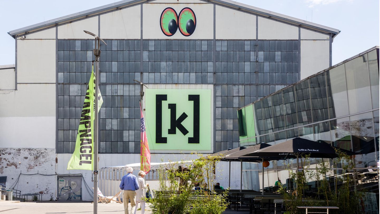 Kampnagel ist ein Zentrum für zeitgenössische darstellende Künste. Das vielfältige Angebot reicht von internationalen Musik-Acts über moderne Theatervorführungen bis hin zu Partys.