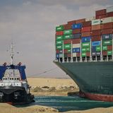 Seit Tagen versuchen Schlepper den Havaristen freizubekommen.