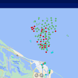 Nichts geht mehr: Im Mittelmeer nördlich von Port Said liegen Dutzende von Schiffen auf Reede. Unternehmen befürchten Lieferengpässe, weil der kontinuierliche Warenstrom zwischen Asien und Europa unterbrochen ist.