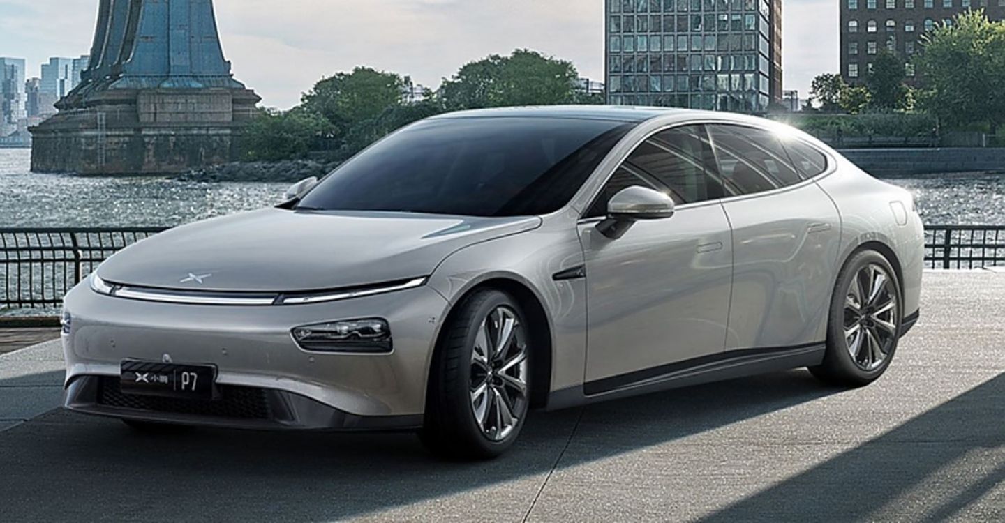 Die Elektro-Luxuslimousine Xpeng P7 manifestiert sich optisch als Tesla-Gegner