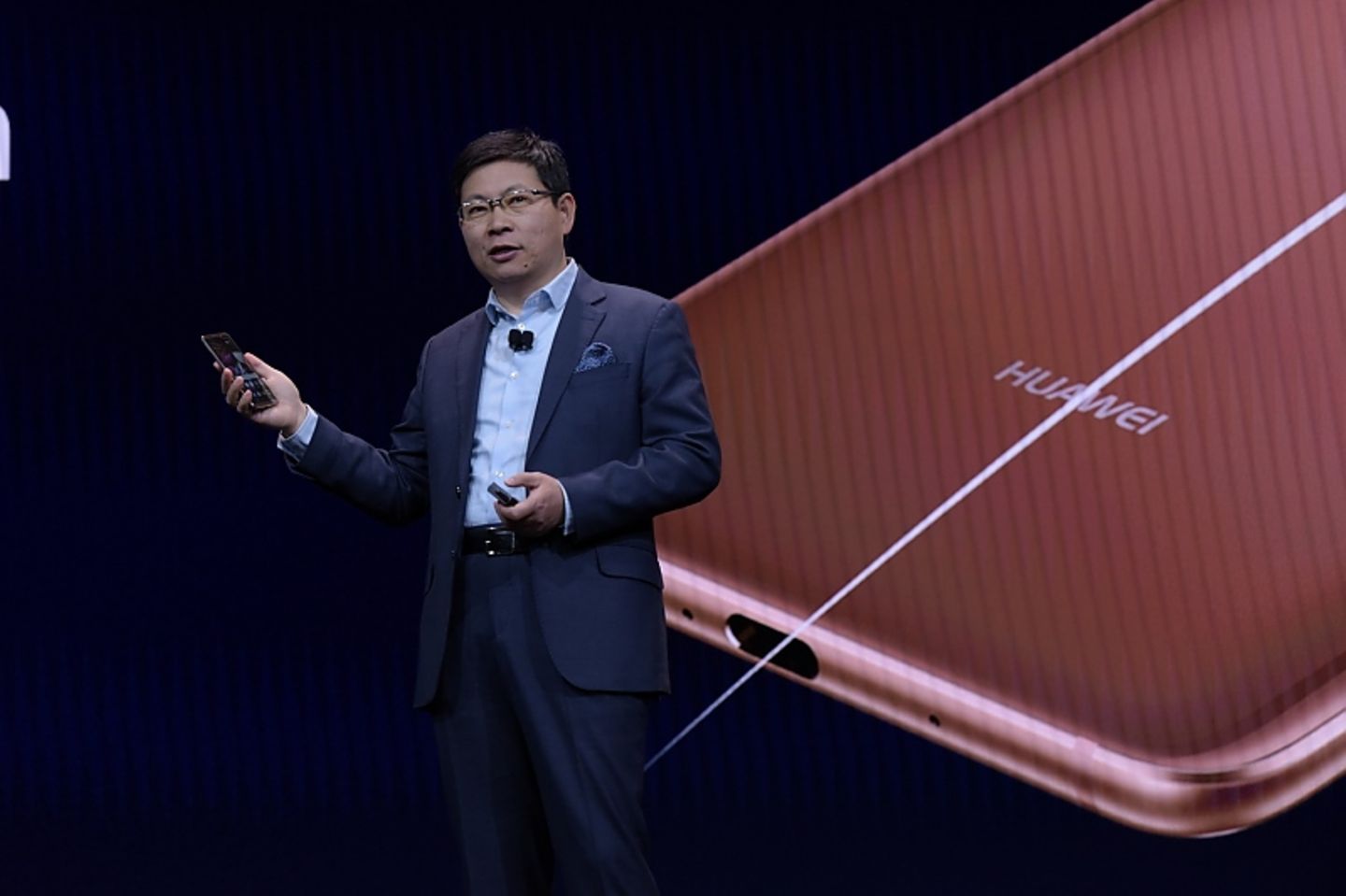 Huawei (hier: CEO Richard Yu) baut ein leistungsstarkes 5G Netz auf