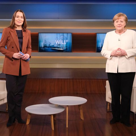Anne Will und Angela Merkel