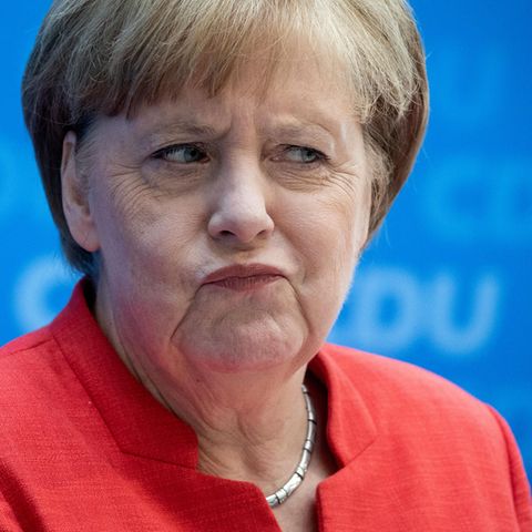 Bundeskanzlerin Angela Merkel verzieht den Mund