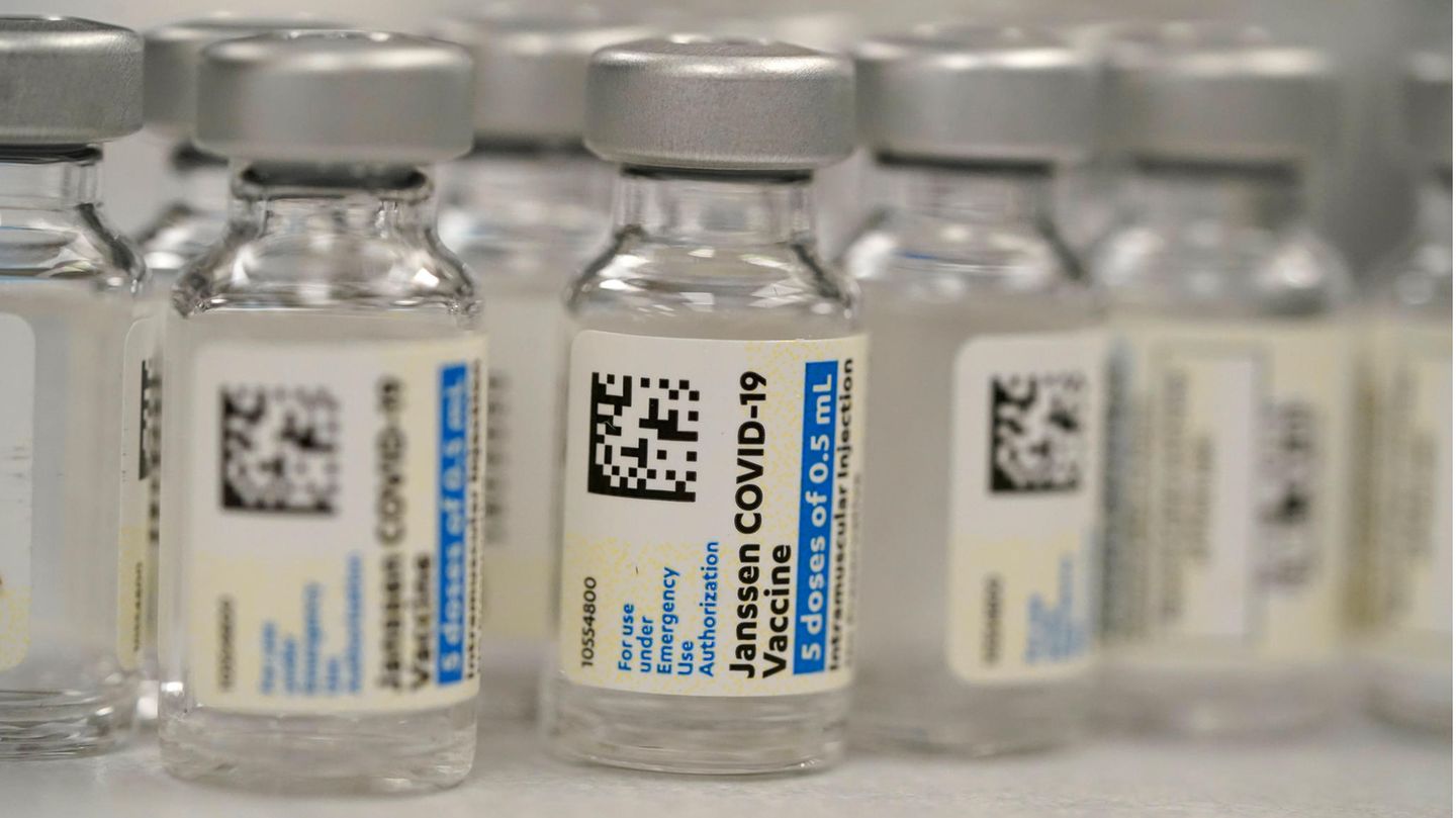 Fläschchen des Corona-Impfstoffs von Johnson & Johnson
