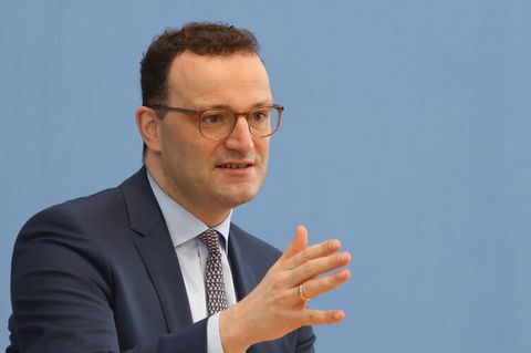 Livestream von Gesundheitsminister Spahn zum Impfstart in den Hausarztpraxen