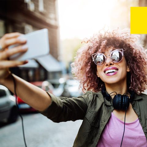 Unnützes Wissen: Durch Selfies sterben mehr Menschen als durch Hai-Angriffe