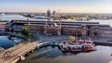 Platz 4 mit 101 Punkten: Amsterdam Centraal, Niederlande  Neu im Ranking der Top-Bahnhöfe und ebenfalls durch gleich Punktzahl auf Rang 4 ist der Bahnhof von Amsterdam mit seinem Empfangsgebäude im Stil der Neorenaissance. Von den Fahrgastzahlung liegt Amsterdam hinter denen vom Bahnhof der Stadt Utrecht.