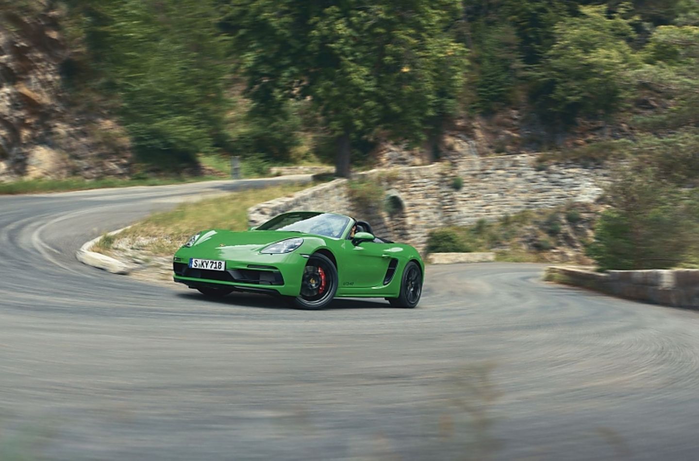 Porsche Boxster 718 (Baureihe 982) hat bis zu 294 kW / 400 PS