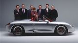 Porsche Chefdesigner Harm Lagaay im Auto und sein Team
