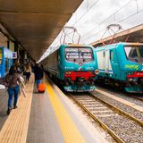 Roma Termin, Bahnsteig mit Loks