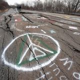 Zerborstener Asphalt