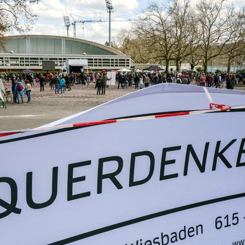 Eine Kundgebung der Querdenker in Darmstadt