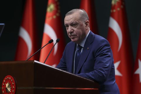 Kritik am Prestigeprojekt "Kanal Istanbul": Erdogan lässt zehn pensionierte Admirale festnehmen