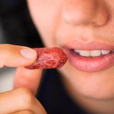 Zahnpflege: Besser ein Stück Käse als Obst