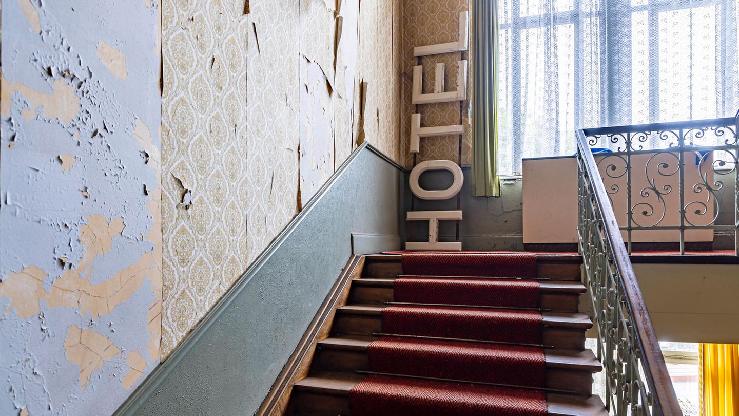 Das Kurhaus Sand ist eines von vielen Lost Places auf der Schwarzwaldhochstraße. Das einst mondäne Hotel wurde 2005 geschlossen.