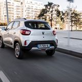 Strammes Heck und SUV-ige Verplankung