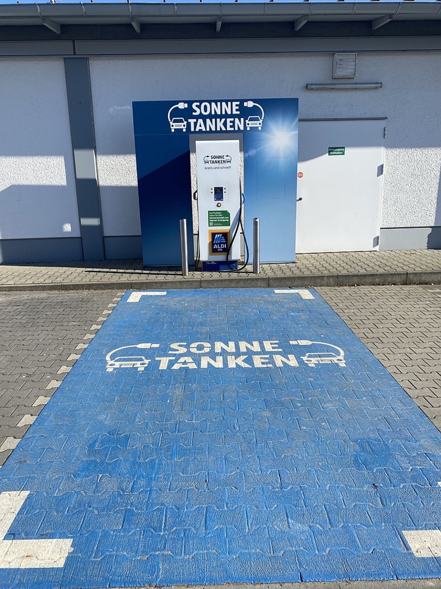 Ladesäule Aldi