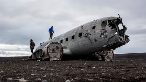 Das bekannteste Wrack Islands: Die Überreste einer notgelandeten Douglas DC-3 an der Südküste.
