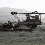 Im Botnsdalur nahe dem Hvalfjörður stehen noch immer Militärfahrzeuge in der Landschaft, Überbleibsel der US-Militärbasis im Zweiten Weltkrieg.