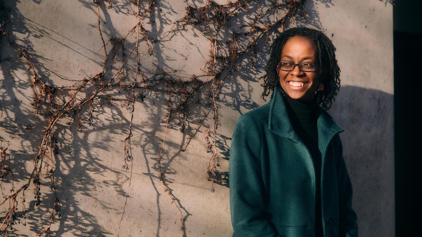 Autorin und Aktivistin Sharon Otoo