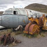 In Patreksfjördur, in den Westfjorden, existiert das kleine Hnjótur Museum. Neben Booten, Fahrzeugen und einer Dokumentation der legendären Rettung einer Schiffsbesatzung in Latrabjarg gibt es auch zwei Flugzeuge zu sehen, wie dieses Flugzeugwrack der United States Navy.