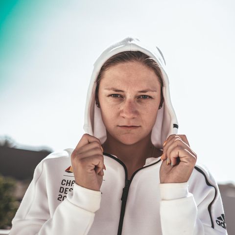 "Ich bin sportlich, topfit und jung, dachte ich, das wird schon bald wieder. Ich lag falsch." Steffi Kriegerstein, 28, ist eine der besten Kanutinnen der Welt. Seit ihrer Corona-Infektion wird sie nicht wieder gesund.