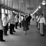Willkommen an Bord in Bremerhaven: Die Aufnahme entstand im Rahmen der Reportage "Eine Frau macht eine Schiffsreise auf der SS United States".