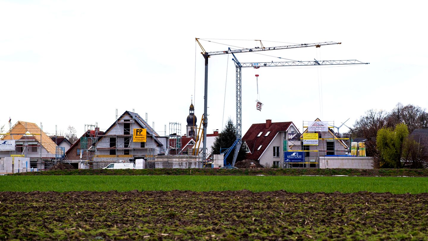 Mietspiegel-Auswertung: Teure Städte, teurere Speckgürtel: Wo die Mieten besonders hoch sind Mietspiegel-Auswertung: Teure Städte, teurere Speckgürtel: Wo die Mieten besonders hoch sind
