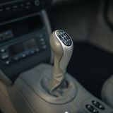 Die Handschaltung ist die bessere Wahl im Vergleich zur Tiptronic