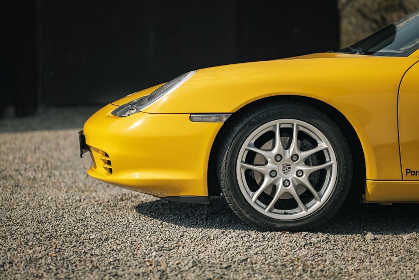 Bis zu B-Säule ist der Porsche Boxster 986 identisch mit dem Porsche 911 (996)