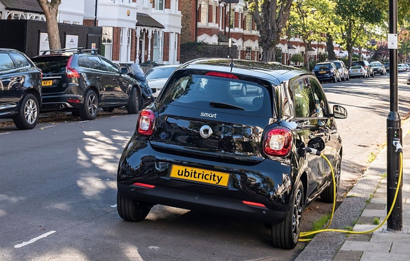 Ubitricity hat in London Ladepunkte in Laternen installiert