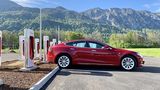 Bei Tesla ist die Infrastruktur der Schnelllader besser ausgebaut