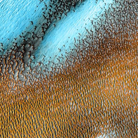 Atemberaubendes Foto vom Mars: Nasa veröffentlicht Bild von blauen Dünen auf dem roten Planeten
