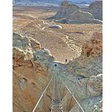 Über einen Klettersteig gelangen die Mutigen zum Ausgangspunkt der neuen Himmelsleiter.